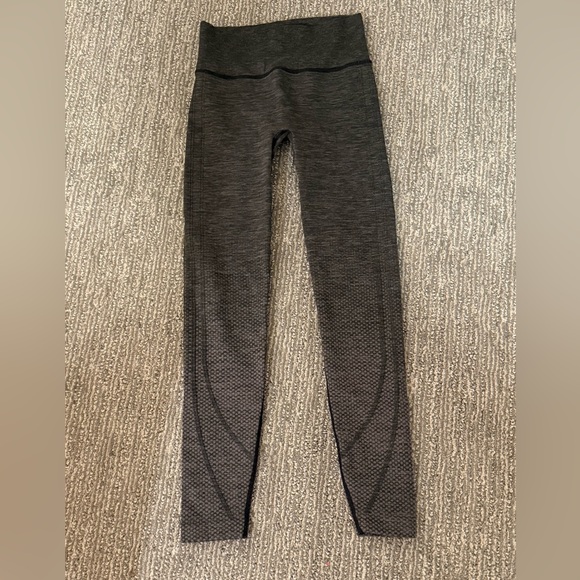 lululemon athletica Dark Heather Gray Seamless Leggings - Picture 1 of 4